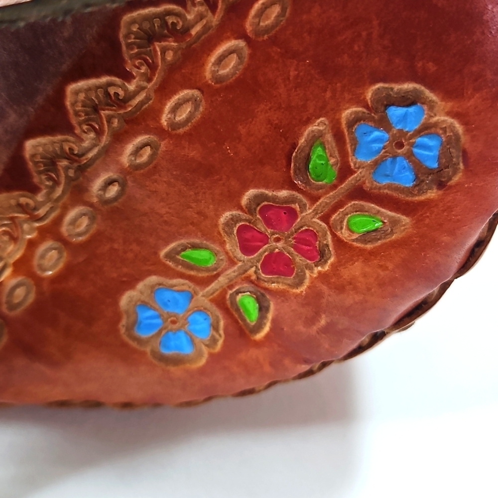 Handcrafted Vintage Brown Leather Braided Floral Bag - Picture 4 of 7